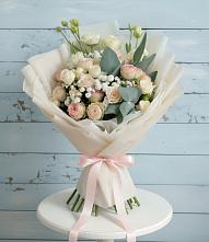 Букет цветов из:  Розы и Лизиантусы #REPLACE_PRED# Рождествено
