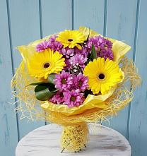 Букет цветов из:  Хризантемы и Герберы в Рождествено
